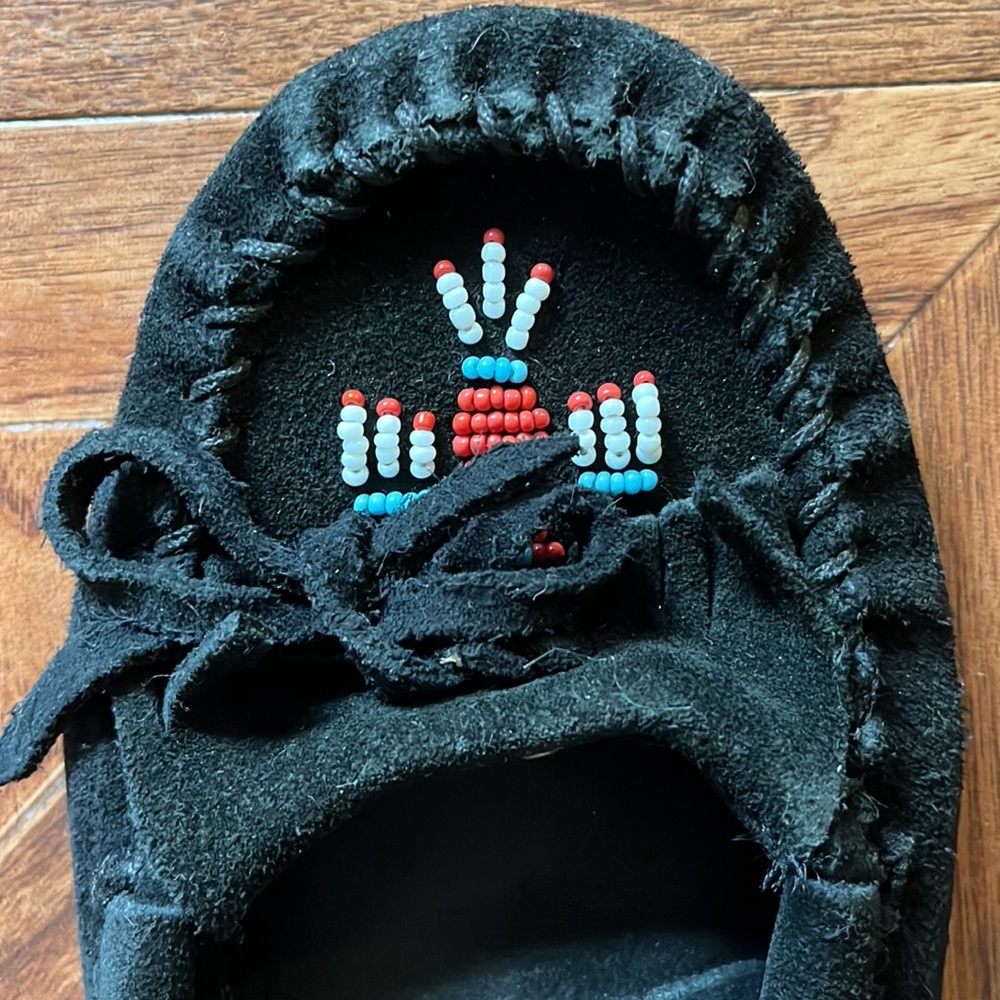 Minnetonka Black Suede Beaded Moccasin Flats - Picture 2 of 6